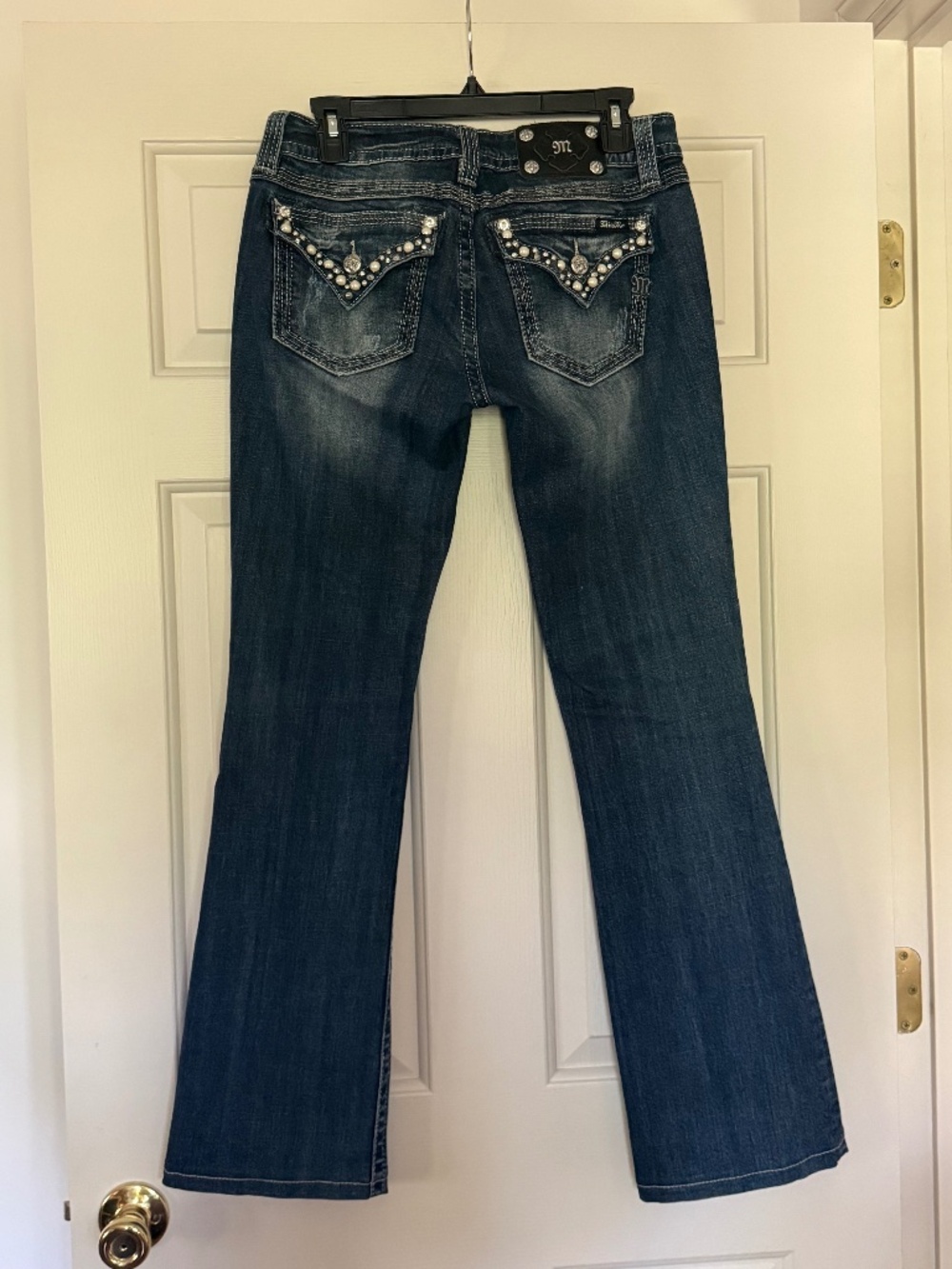 Like New Miss Me Signature Boot Cut Jean Size 28 x 31